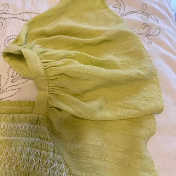Maurices Top Women 2X Light Green Smocked Ruffle Split Neck Flutter Sleeve Boho - Picture 12 of 14